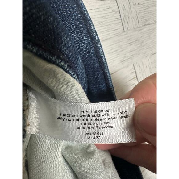 Lane Bryant mid rise boyfriend cut dark wash, capris Normcore casual plus size ￼ - Picture 5 of 14